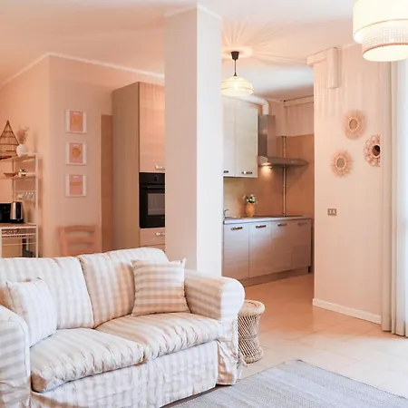 Panoramic By Design Apartment