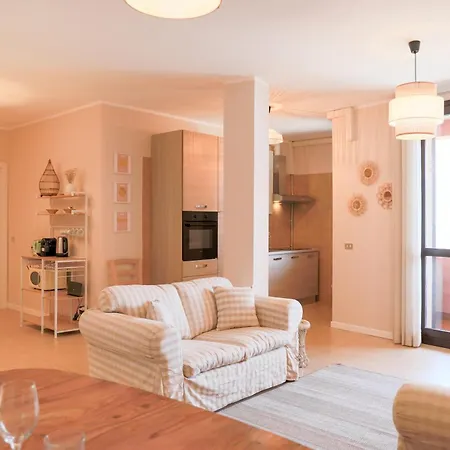 Apartment Panoramic By Design *