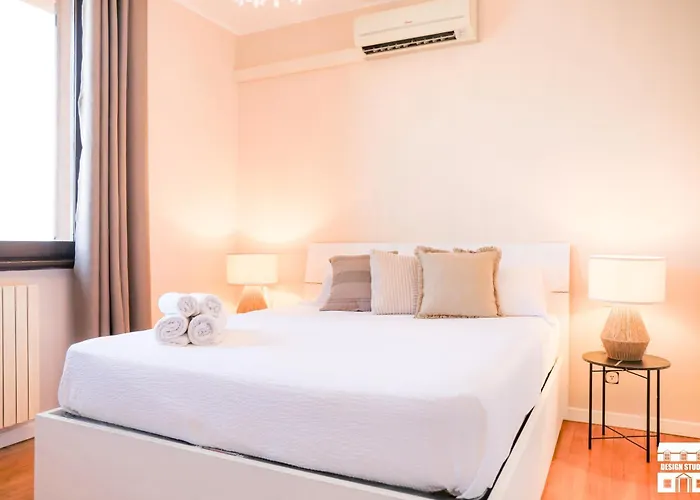 Panoramic By Design Apartment